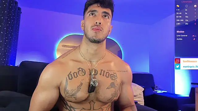 JACOB MARTINS online show from March 3, 5:20 am