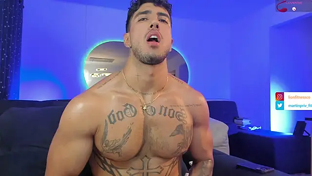 JACOB MARTINS online show from March 11, 10:31 pm