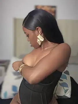 Snapshot of BhadBhad_Kitty chatting on September 20, 10:38 am BhadBhad Kitty online show from September 20, 10:38 am