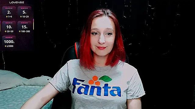 Snapshot of AgathaNoxe chatting on February 6, 1:27 am AgathaNoxe online show from February 6, 1:27 am