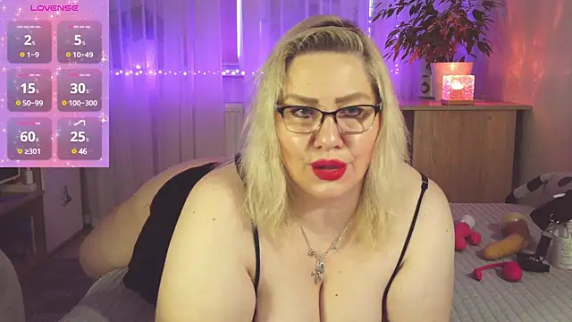 AngelinaGlam online show from February 12, 10:14 am