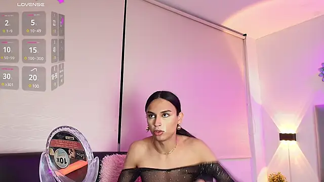 Snapshot of Chloe_Cherry21 chatting on January 24, 1:56 am Chloe Cherry21 online show from January 24, 1:56 am