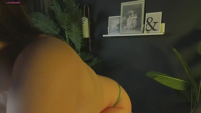 Chloe Vixen online show from December 12, 3:16 pm
