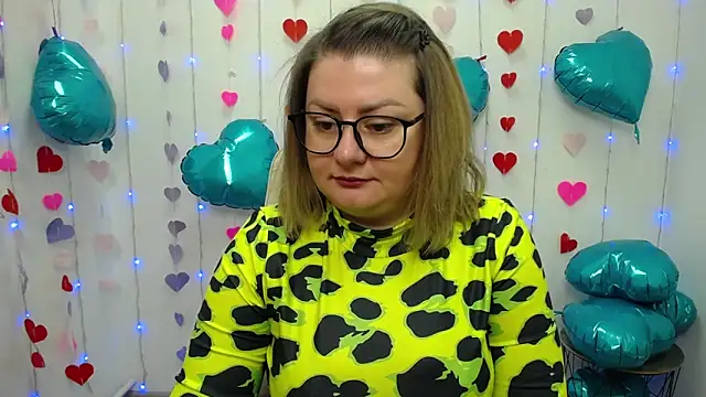 Snapshot of ZannaDreil chatting on February 6, 7:07 pm ZannaDreil online show from February 6, 7:07 pm