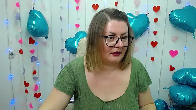 Snapshot of ZannaDreil chatting on February 7, 1:15 am ZannaDreil online show from February 7, 1:15 am