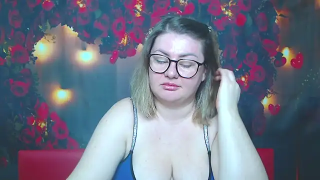 Snapshot of ZannaDreil chatting on March 9, 2:29 am ZannaDreil online show from March 9, 2:29 am