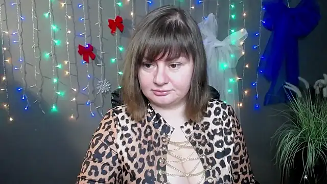 ZannaDreil online show from December 19, 6:59 pm