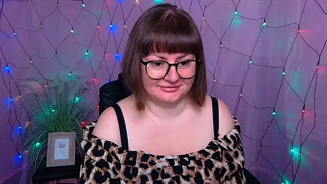 ZannaDreil online show from February 8, 7:06 pm