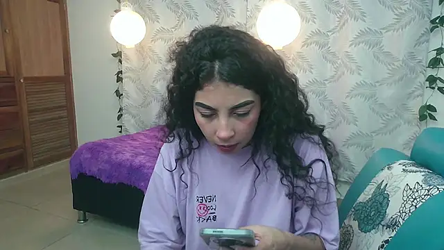 Snapshot of Mya_paris chatting on December 13, 12:42 am Mya paris online show from December 13, 12:42 am