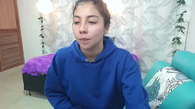 Snapshot of Mya_paris chatting on December 27, 10:59 pm Mya paris online show from December 27, 10:59 pm