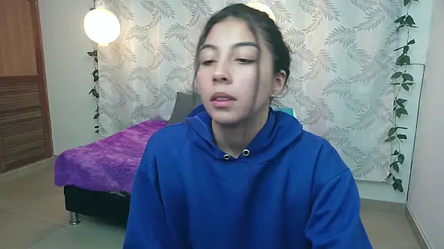 Snapshot of Mya_paris chatting on January 27, 12:33 am Mya paris online show from January 27, 12:33 am