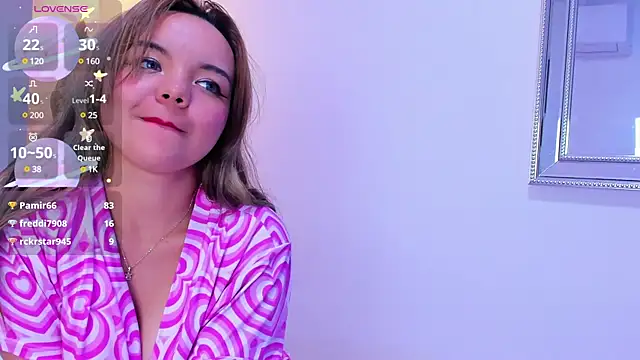 Snapshot of EmilyRouss_ chatting on January 14, 1:26 am EmilyRouss online show from January 14, 1:26 am