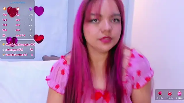 Snapshot of EmilyRouss_ chatting on February 21, 1:22 am EmilyRouss online show from February 21, 1:22 am