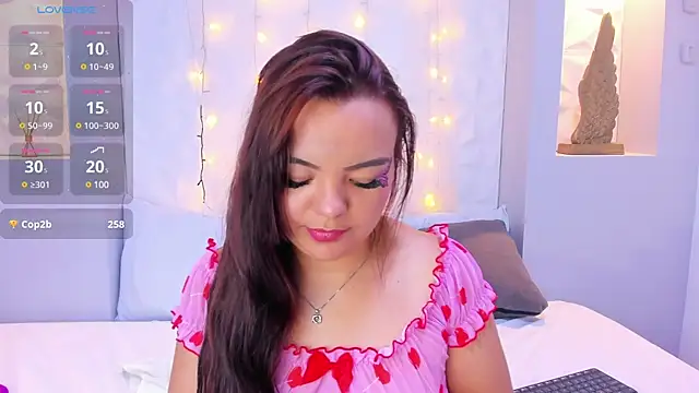 Snapshot of EmilyRouss_ chatting on March 14, 10:16 pm EmilyRouss online show from March 14, 10:16 pm