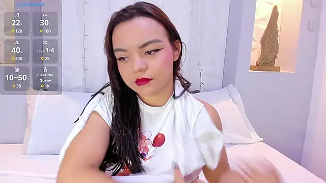 Snapshot of EmilyRouss_ chatting on March 20, 7:25 pm EmilyRouss online show from March 20, 7:25 pm