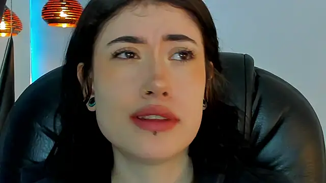 melody suarez online show from January 12, 7:53 pm