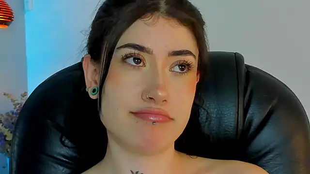 melody suarez online show from January 12, 10:54 pm