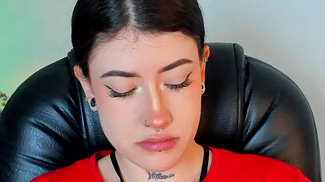 melody suarez online show from January 29, 7:43 pm