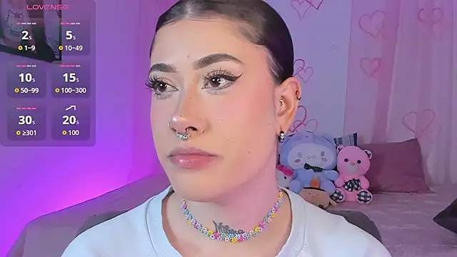 melody suarez online show from December 2, 11:34 pm