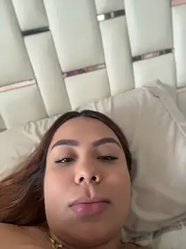Snapshot of valeria2019hot chatting on May 1, 4:33 pm valeria2019hot online show from May 1, 4:33 pm