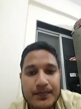 Snapshot of Jonrobinso chatting on January 1, 4:39 pm Jonrobinso online show from January 1, 4:39 pm