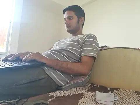 Jonrobinso online show from May 31, 3:47 am