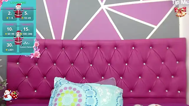 Snapshot of miranda_vegaa chatting on December 12, 10:31 pm miranda vegaa online show from December 12, 10:31 pm