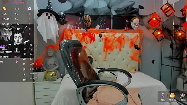 Snapshot of miranda_vegaa chatting on October 29, 11:28 pm miranda vegaa online show from October 29, 11:28 pm