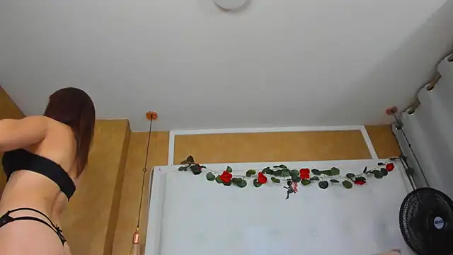  evamilf  online show from April 11, 12:31 pm