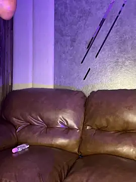 AaronCruz  online show from March 20, 11:02 pm