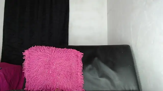 Snapshot of Catalinasexy_2 chatting on February 13, 2:12 am Catalinasexy 2 online show from February 13, 2:12 am