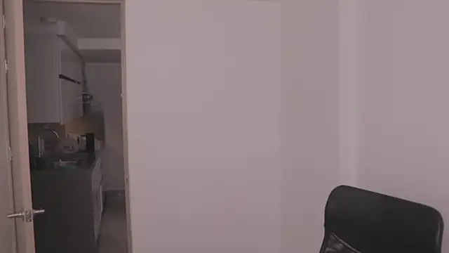 Snapshot of Tony_Hoffa chatting on November 7, 8:42 pm Tony Hoffa online show from November 7, 8:42 pm