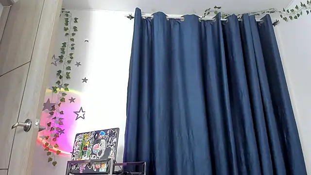 AlyRoses online show from January 12, 1:11 am