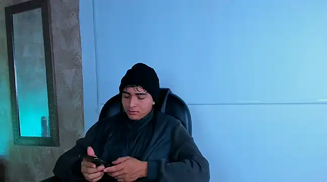 Snapshot of Muichiro_tokito1 chatting on December 22, 4:39 am Muichiro tokito1 online show from December 22, 4:39 am