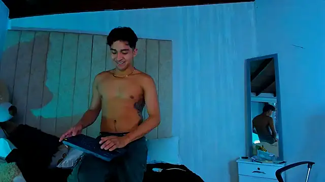 Snapshot of Muichiro_tokito1 chatting on February 2, 10:46 am Muichiro tokito1 online show from February 2, 10:46 am