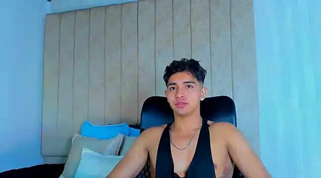 Snapshot of Muichiro_tokito1 chatting on February 9, 4:04 am Muichiro tokito1 online show from February 9, 4:04 am