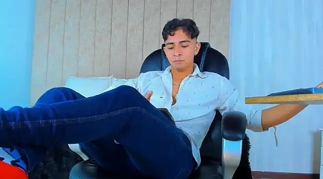 Snapshot of Muichiro_tokito1 chatting on February 27, 4:09 am Muichiro tokito1 online show from February 27, 4:09 am