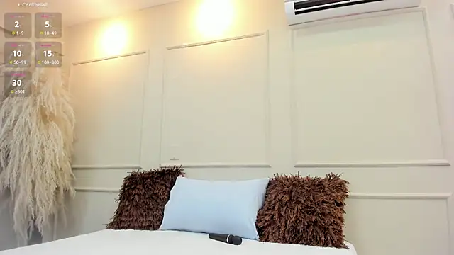 nahomygrey  online show from February 6, 7:40 pm