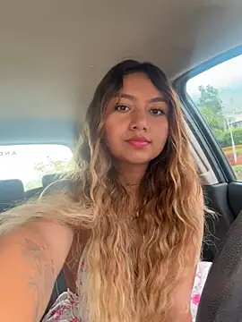 amanda-medrano1 online show from February 24, 2:15 pm