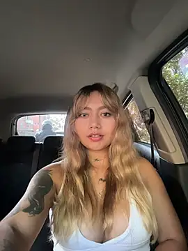 amanda-medrano1 online show from March 28, 2:49 pm