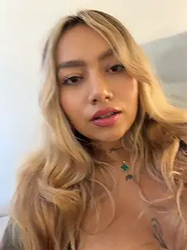 Snapshot of amanda-medrano1 chatting on July 28, 3:21 pm amanda-medrano1 online show from July 28, 3:21 pm