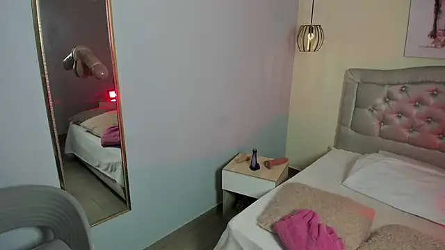 Snapshot of escarleth__ chatting on November 13, 12:59 pm escarleth online show from November 13, 12:59 pm