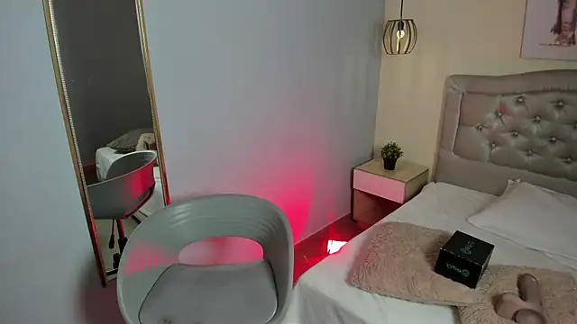 Snapshot of escarleth__ chatting on November 21, 12:37 pm escarleth online show from November 21, 12:37 pm