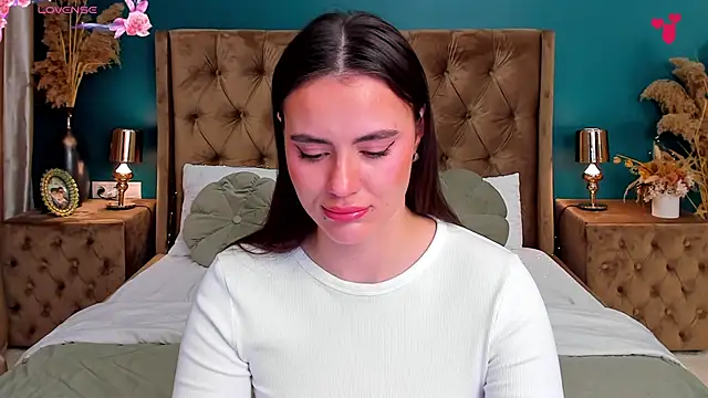 CalyMoon online show from April 18, 7:58 pm