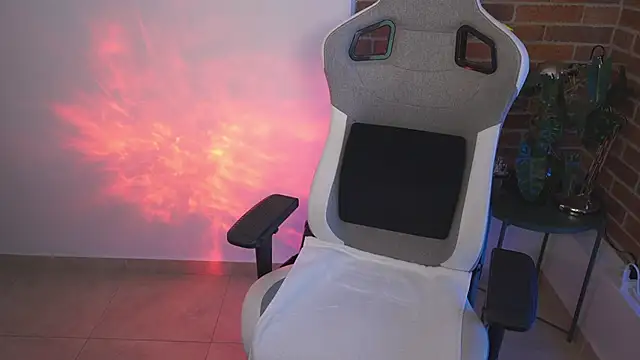 Snapshot of anyacutex chatting on February 16, 6:10 pm anyacutex online show from February 16, 6:10 pm