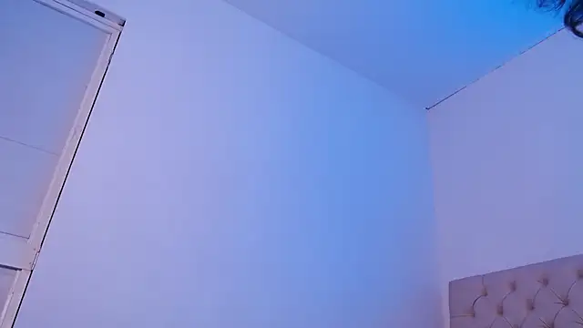 Snapshot of isabella_jazz chatting on December 25, 7:02 pm isabella jazz online show from December 25, 7:02 pm