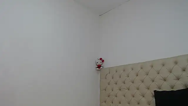 Snapshot of isabella_jazz chatting on February 17, 9:30 pm isabella jazz online show from February 17, 9:30 pm