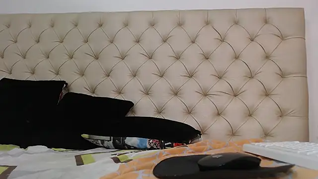 Snapshot of isabella_jazz chatting on February 28, 5:04 pm isabella jazz online show from February 28, 5:04 pm