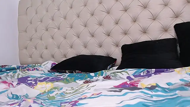 Snapshot of isabella_jazz chatting on March 6, 10:15 pm isabella jazz online show from March 6, 10:15 pm