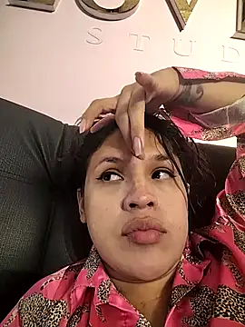 kimCosseyy online show from March 26, 2:06 am